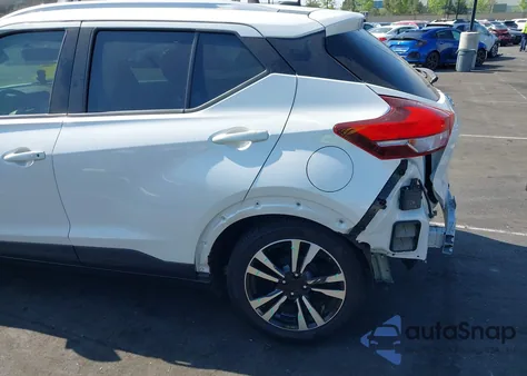 2019 Nissan Kicks Sv z USA, uszkodzony, nr VIN 3N1CP5CU0KL506943